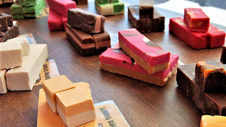 Als Süßes zum Nachtisch gab es bei Fudge Karamellstangen aus England in mehreren Geschmacksrichtungen. Foto: Sigismund von Dobschütz