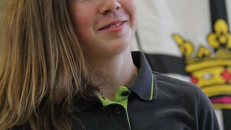 Bavaria-Schützin Elisa Tartler siegte im Bezirk und bei der Gaumeisterschaft mit dem Bogen in der Schülerklasse.