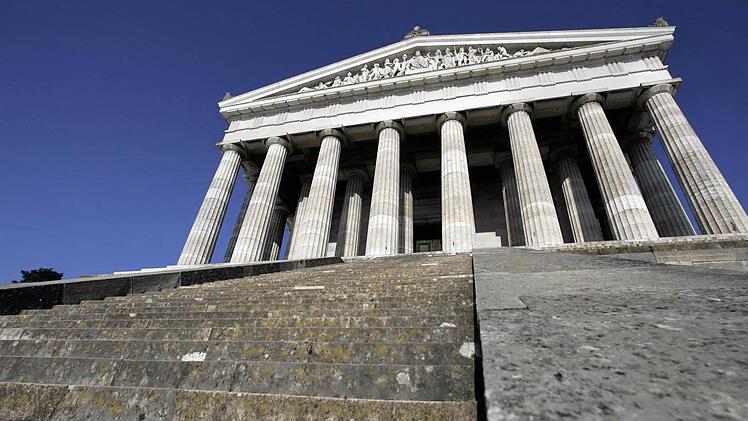 Die Walhalla ist das wohl bekannteste Beispiel klassizistischer Architektur in Bayern - der Griechenland-Fan Ludwig I. hat sie bauen lassen. Foto: FT-Archiv