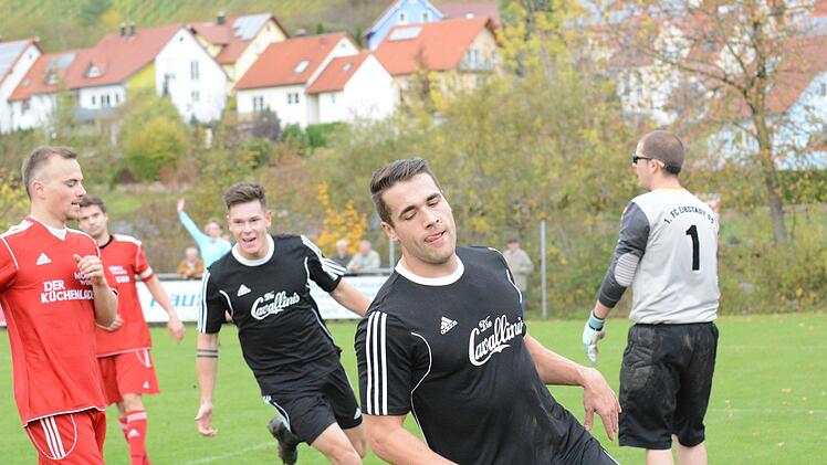 Der SV Ramsthal mit Steven Klitzing (vorne) will am besten schon in Altbessingen zum Jubeln abdrehen wie hier gegen Eibstadt.ssp