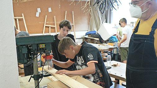 Bei der Projektwoche konnten die Schülerinnen und Schüler auch ihr handwerkliches Geschick testen.