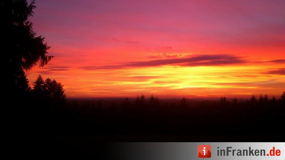 Abendrot vom 8.11.2015 - Die Bilder unserer Leser