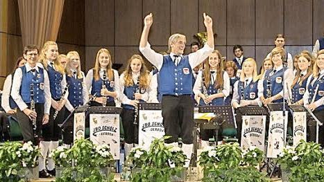 Das Jugendblasorchester Scholz gastiert in der Georgi-Kurhalle. Foto: Lisa Kuhn