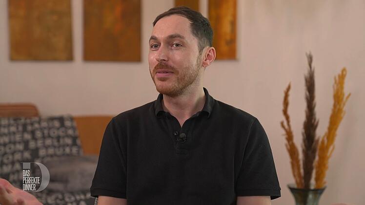 Gastgeber zum Auftakt in Wien ist Bar-Besitzer Patrick (39).