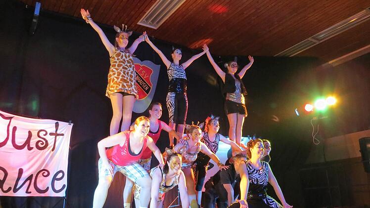Eine Menge geboten war beim Showtanz-Festival in Ebenhausen. Foto: Doris Bauer