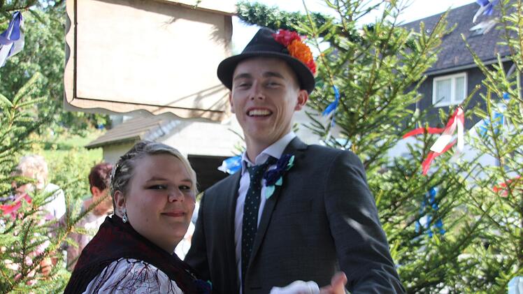 Sechs Zechpaare luden zum Plantanz Foto: Veronika Schadeck