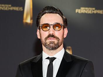 Jan Köppen Was 2025 noch einwandfrei klappte, schlug dieses Jahr fehl: 2026 fehlte Jan Köppen bei der Verleihung des Deutschen Fernsehpreises - aus einem kuriosen Grund.