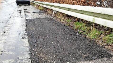 Das Loch im Asphalt wurde sofort ausgebessert. Foto: Anna Lienhardt