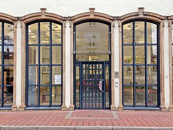 Die Front des Bamberger Amtsgerichts - in diesen Räumen machte Richter Martin Waschner gestern deutlich, wie schlimm die gewalttätigen Übergriffe zweier Freunde gegen ihr Opfer hätten ausgehen können. Foto: Anna Lienhardt