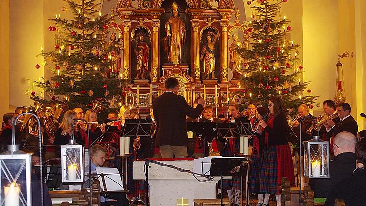 Der Musikverein Hesselbach brachte den Zauber von Weihnachten traumhaft schön zum Klingen.