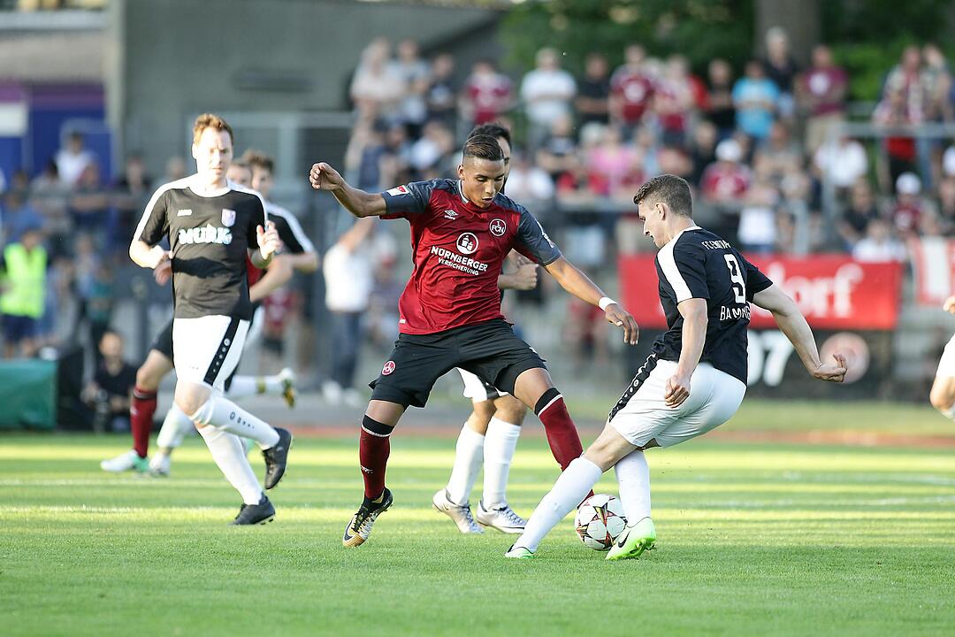 1. FC Nürnberg gewinnt im Test beim FC Eintracht Bamberg