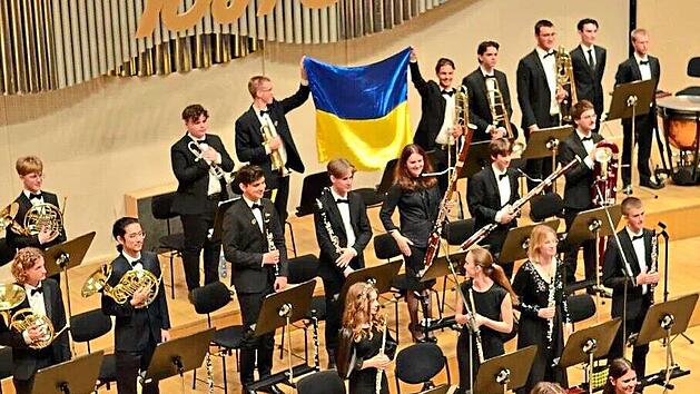 Im Ukrainischen Jugendsinfonieorchester musizieren junge Talente im Alter von zw&ouml;lf bis 25 Jahren. YSOU
