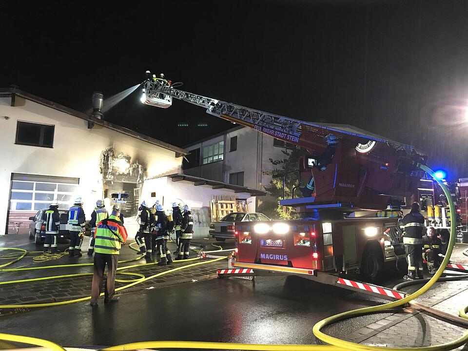 Stein bei Nürnberg: Brand in einer Schreinerei – hoher Sachschaden