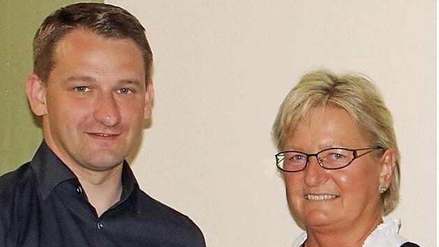 1. B&uuml;rgermeister Johannes Maciejonczyk und die neue B&uuml;rgerk&ouml;nigin Marianne Selig