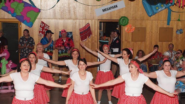 Die Frauen der Showtanzgruppe des Radfahrvereins Concordia begeisterten mit ihrem Auftritt.