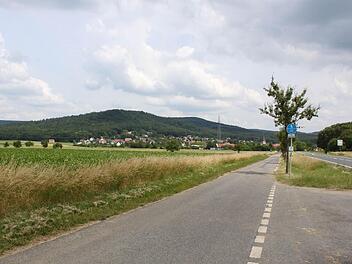 Aus Bamberg kommend hätte hier eine Nordwestumgehung nach links in Richtung Litzendorf abzweigen sollen. Diese Pläne sind jetzt passé.Foto: Hans Kurz