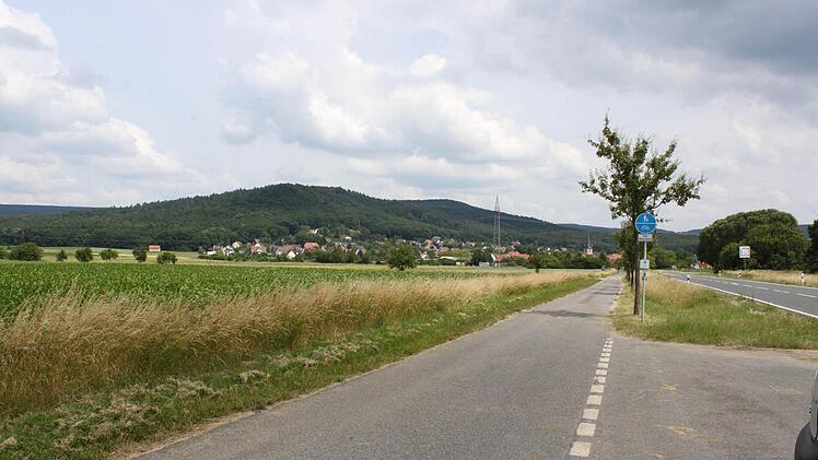 Aus Bamberg kommend hätte hier eine Nordwestumgehung nach links in Richtung Litzendorf abzweigen sollen. Diese Pläne sind jetzt passé.Foto: Hans Kurz
