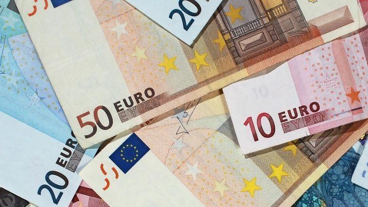 Die Haushaltskonsolidierung in Marktleugast bringt erste Erfolge. Symbolfoto: Jens Wolf/dpa