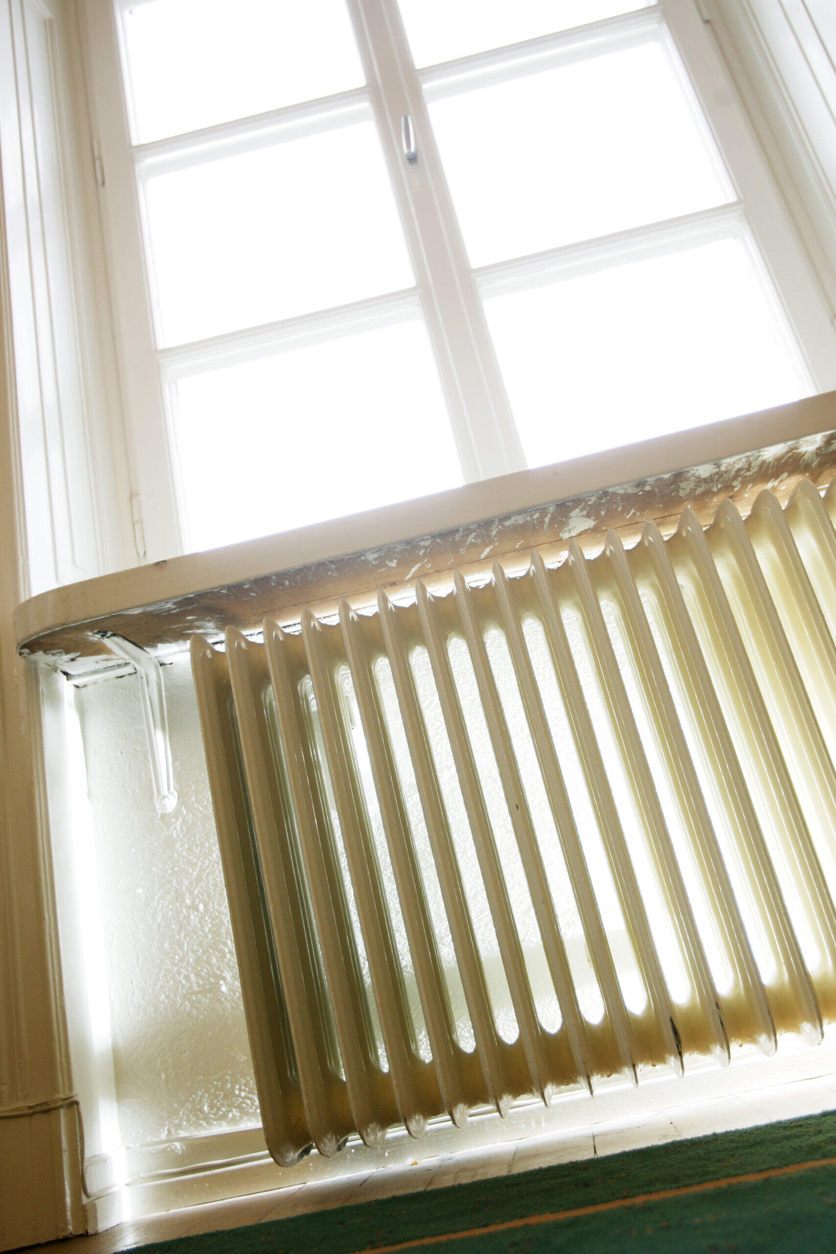 Dämmfolie für die Heizung Spart das wirklich Energie?