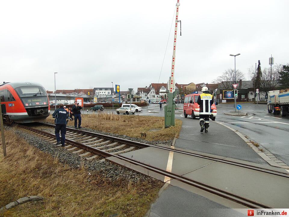 Zug streift Frau in Eschenau