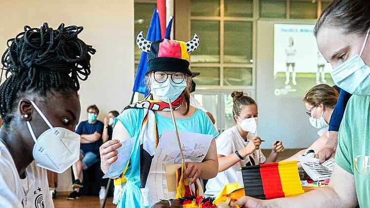 DFB Frauen zu Besuch in Gremsdorf (33)