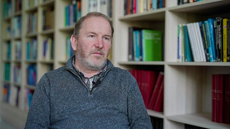 Professor Stefan Schlatt, Universit&auml;t M&uuml;nster, forscht an Affen und M&auml;usen zur m&auml;nnlichen Zeugungsf&auml;higkeit. Als einziger Wissenschaftler war er bereit dazu, vor der Kamera &uuml;ber seine Erfahrungen mit Tierversuchen zu sprechen.
