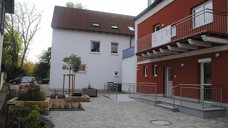 Der rückwärtige Bereich lässt bei warmen Temperaturen Begegnung zu und bietet behindertenge-rechten Zugang. Foto: privat