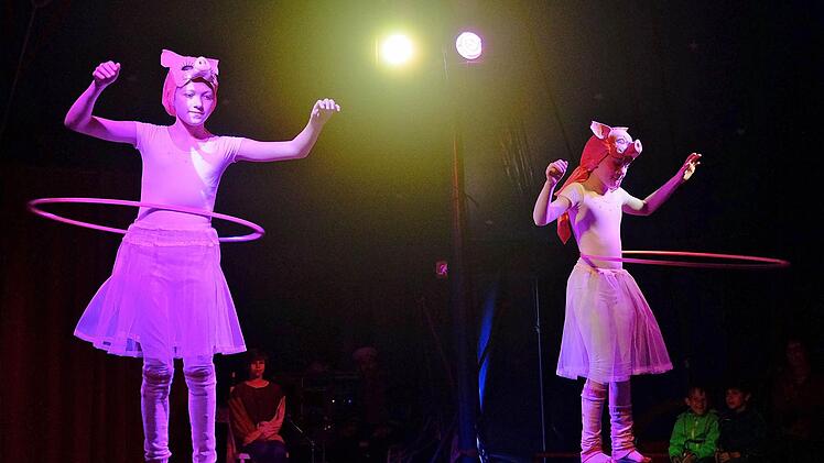 Abschluss-Show im Circus Luna nach dem Pfingstcamp  Foto: Gerd Schaar