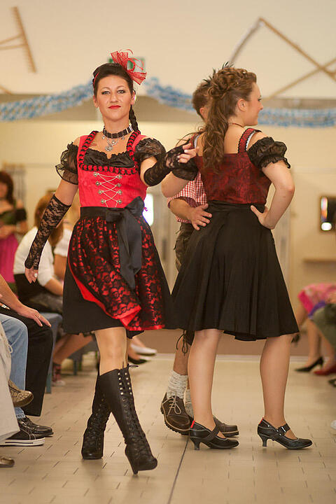 Sandmadla Kuer - Trachtenhof Nuebler