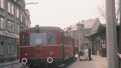 Rentabilitätsrechnungen erzwangen 1932 die teilweise Umstellung auf Triebwagen. Mit ihrem Einsatz wurden ab 1. April 1932 wieder durchgehende Züge von Erlangen nach Gräfenberg und umgekehrt durchgeführt. Repro: Günther Klebes
