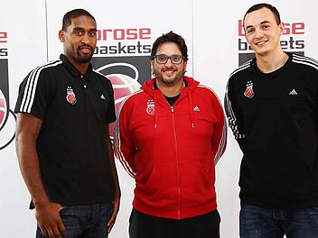 Brad Wanamaker (l.) und Karsten Tadda (r.) wurden von Trainer Andrea Trinchieri zu den Spielführern bestimmt. Fotos: Daniel Löb