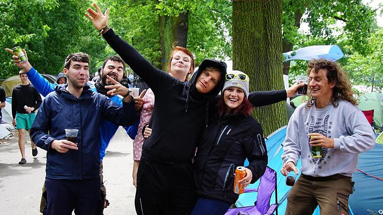 Auch der Regen am Festivalsonntag hatte den Parkcampern nichts ausgemacht. Foto: Pascal Goerke