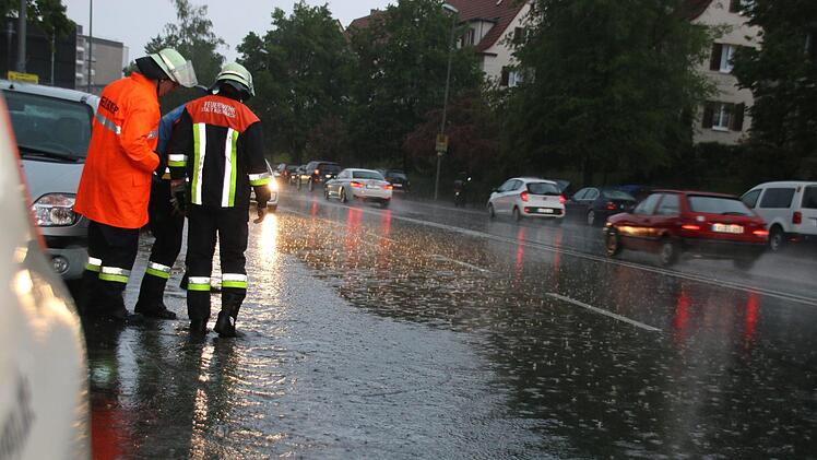 Auch in der Bayreuther Straße war die Kulmbacher Feuerwehr gefordert. Foto: Katrin Geyer