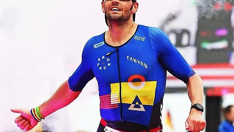 Fritz Ferner beim Zieleinlauf in Tallin  Foto: privat