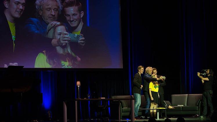 Ja, ein Selfie wird gemacht. Foto: Barbara Herbst