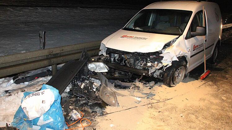 Der Caddy wurde ebenfalls total beschädigt. Foto: Friedwald Schedel