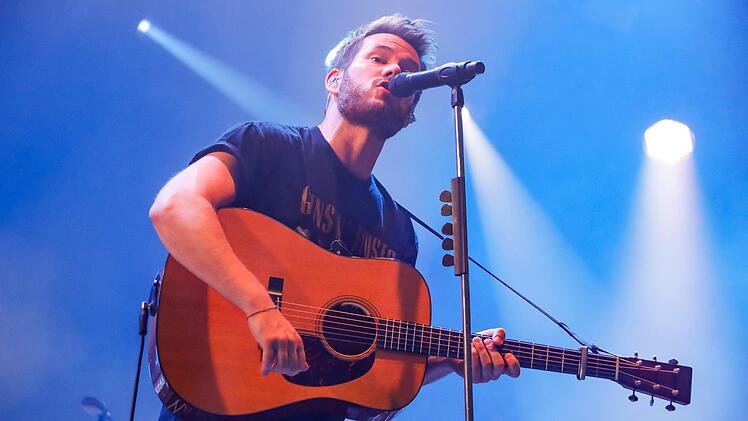 HUK-Coburg-Open-Air-Sommer 2018 - hier: RevolverheldMatthias Hoch