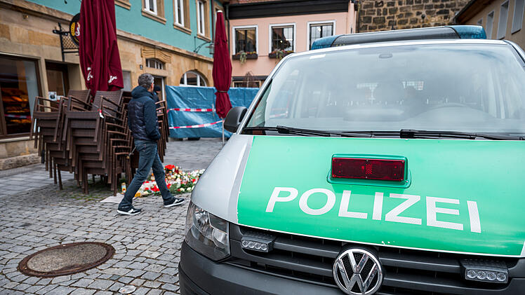Lichtenfels: Blumenladen-Mitarbeiterin getötet - Experten untersuchen Tatort mit moderner Methode