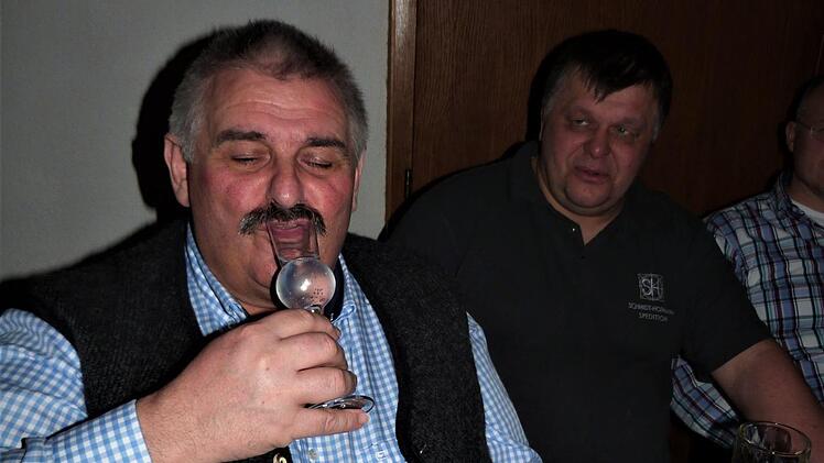 2. Bürgermeister Karl Heinz Opel ist als waschechter "Eifinger" von Haus auf ein Genießer. Foto: Werner Reißaus