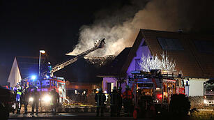 Pommersfelden (Landkreis Bamberg): Feuer zerstört Einfamilienhaus