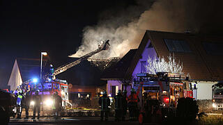 Pommersfelden (Landkreis Bamberg): Feuer zerstört Einfamilienhaus