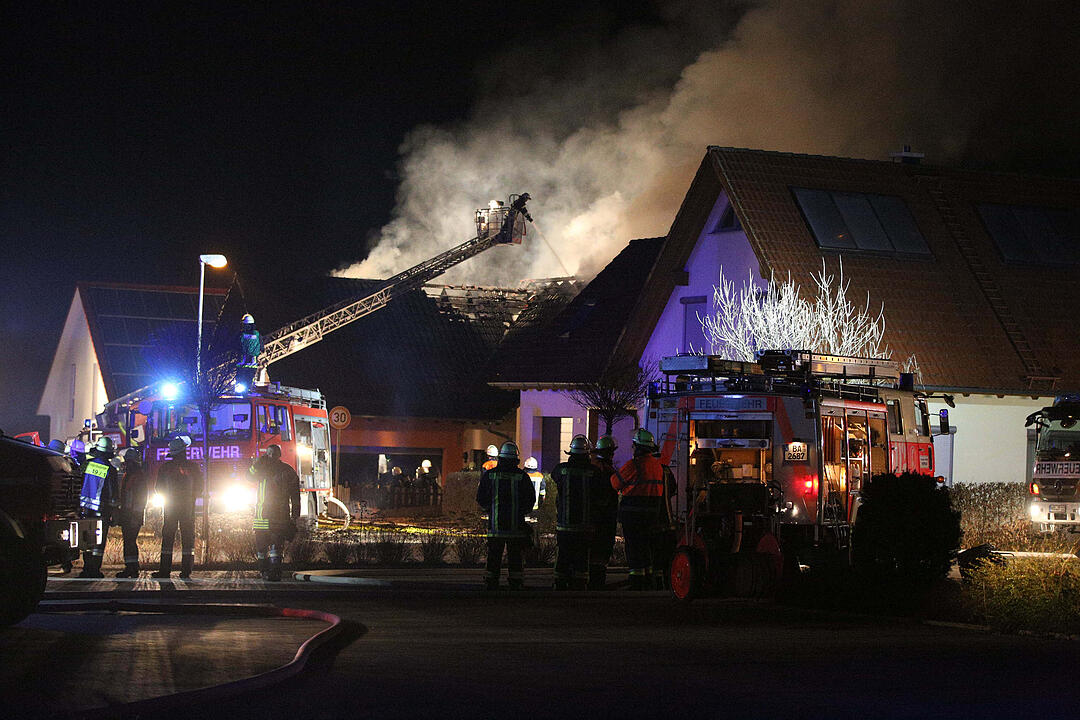 Pommersfelden (Landkreis Bamberg): Feuer zerstört Einfamilienhaus