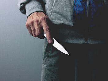 Messerangriff in Kahl am Main: Streit zwischen Nachbarn eskaliert - 28-Jähriger schwer verletzt
