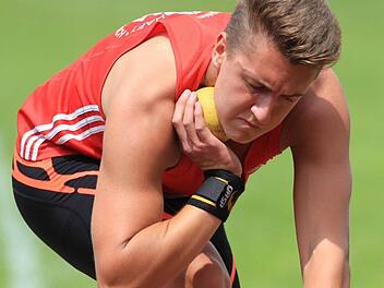 Nico Kaufmair war im Kugelstoßen nicht zu schlagen.