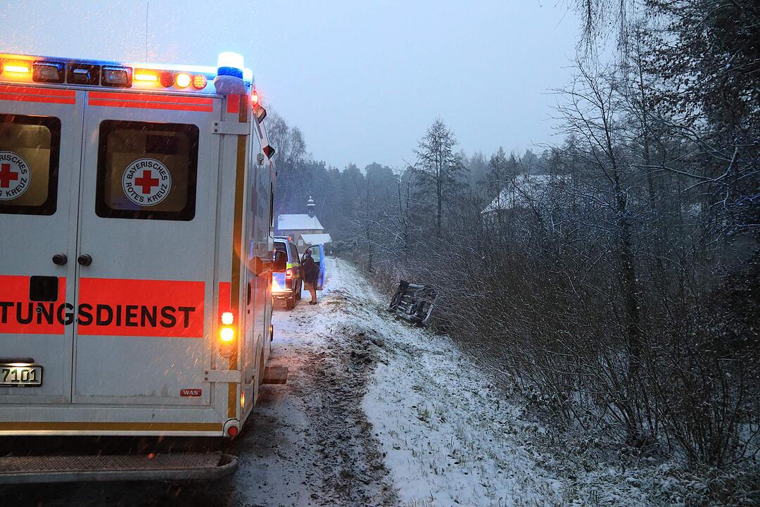Straßen Oberfrankens werden nach starkem Schneefall zu Rutschpisten
