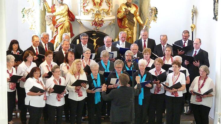 Der Gesangverein Fölschnitz, verstärkt mit Aktiven des Gesangvereins Ludwigschorgast, Foto: Dieter Hübner