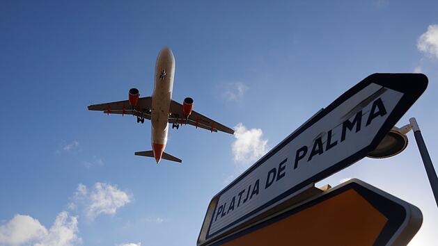 Mallorca: Passagier stirbt plötzlich im Flugzeug
