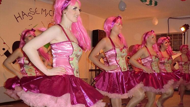 Die "Dream-Girls" waren wieder ein Augenschmaus im "Hassemicher Fasching". Foto: Günther Straub