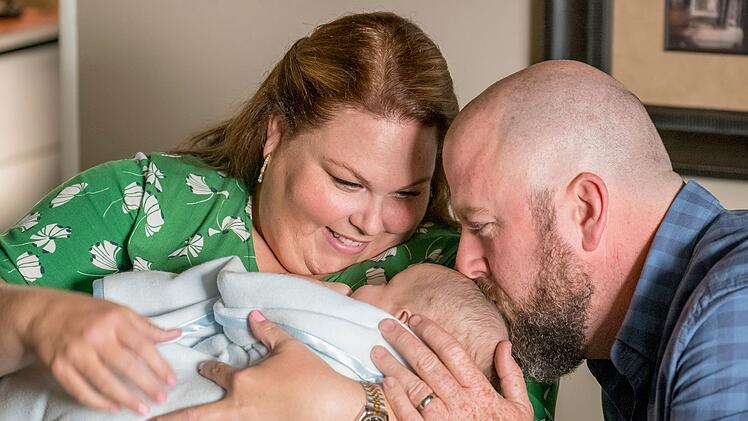 Mit der Geburt ihres Sohnes Jack erf&uuml;llt sich ein gro&szlig;er Traum f&uuml;r Kate (Chrissy Metz) und Toby (Chris Sullivan). Doch der Junge ist ein Fr&uuml;hchen und hat schwerwiegende gesundheitliche Probleme.