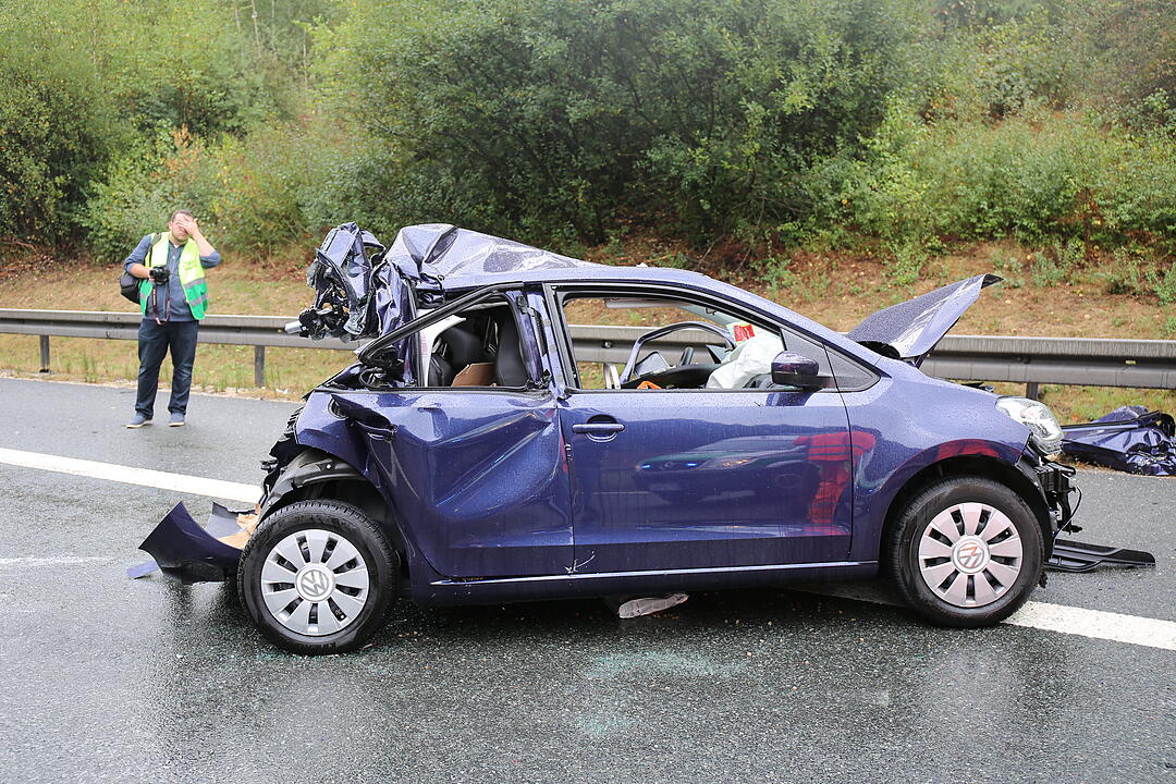 Schwerer Unfall nach Starkregen auf A9 bei Bayreuth